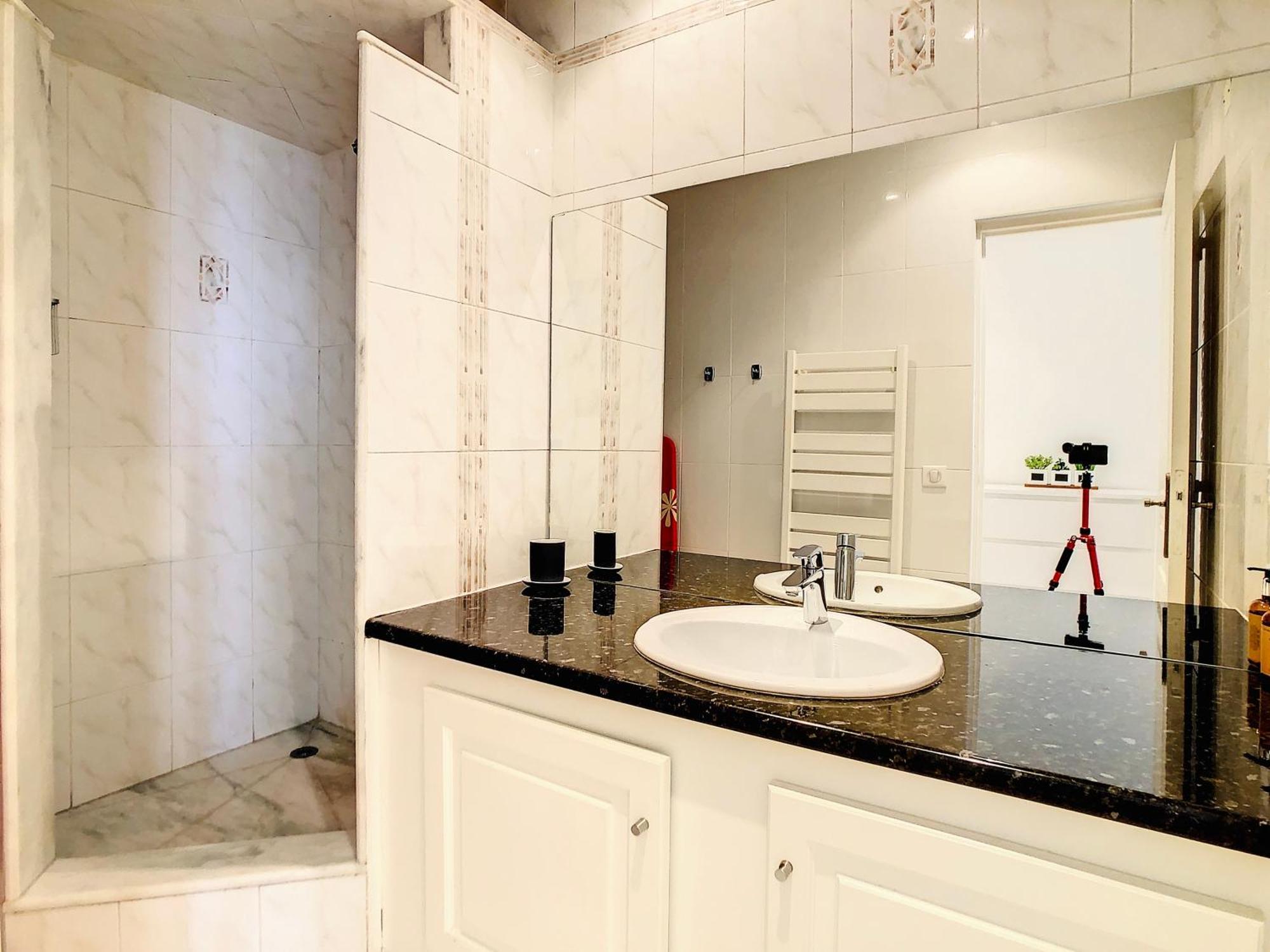 1 Bedroom Flat With Balcony Cannes Center Croisette 6Ppl Εξωτερικό φωτογραφία